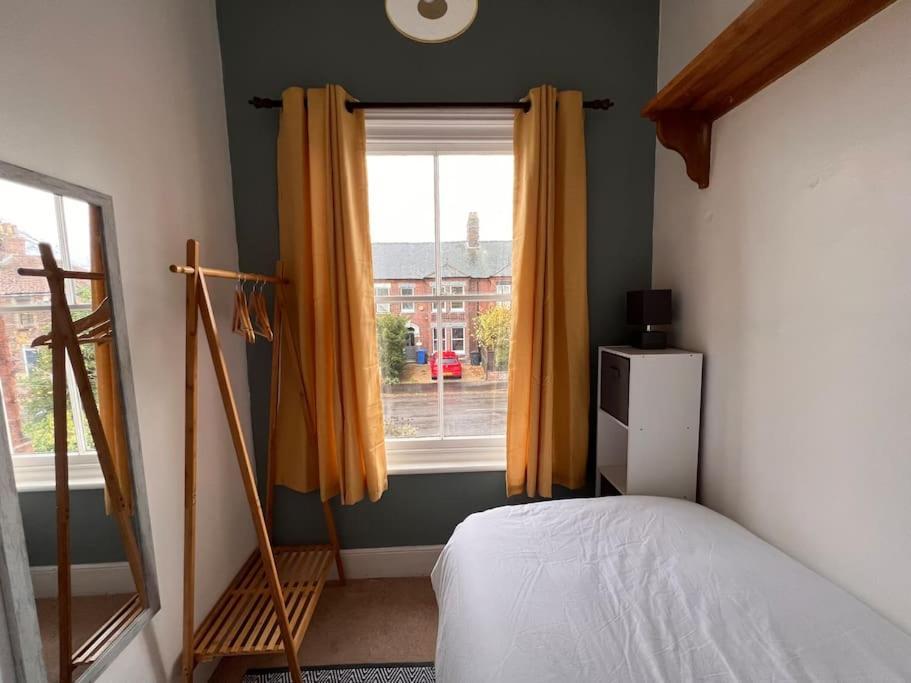 Stylish 4 Bed House With Parking In Holiday home Norwich