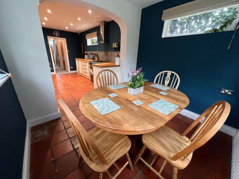 Holiday home Stylish 4 Bed House With Parking In Norwich