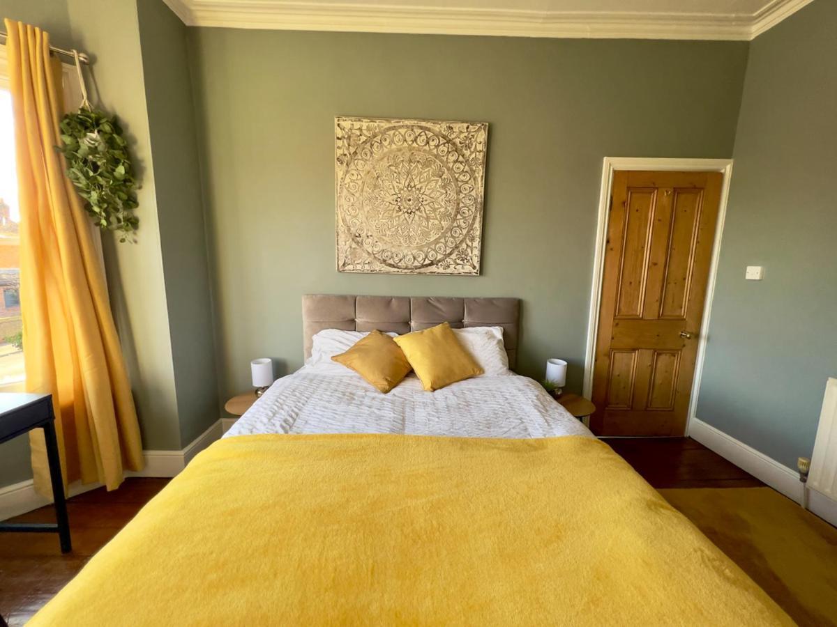 Holiday home Stylish 4 Bed House With Parking In Norwich